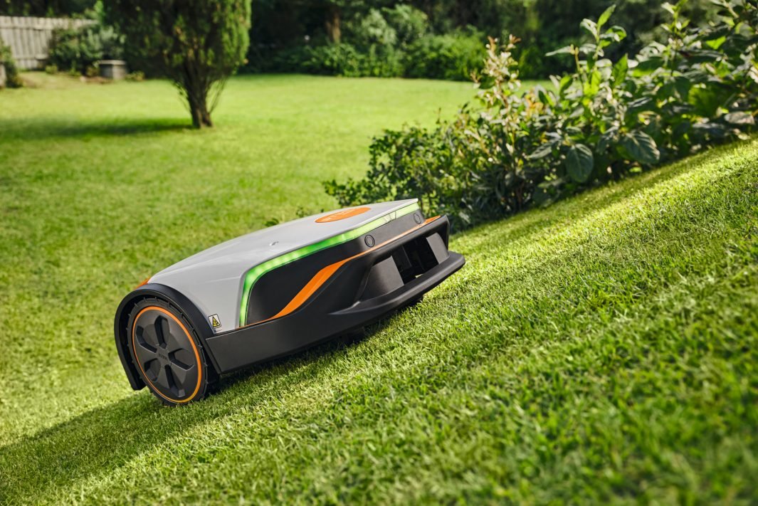 Robot cortacésped para jardines de tamaño medio